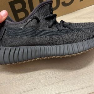 Yeezy 350 finder men’s 5.5 used but good condition